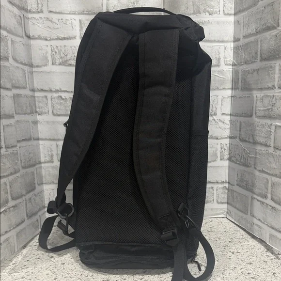 True Religion Men's Black Convertible Backpack Duffle Bag - Picture 4 of 8